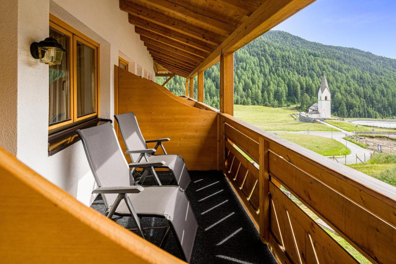 Langtaufererhof Hotel Melago ภายนอก รูปภาพ